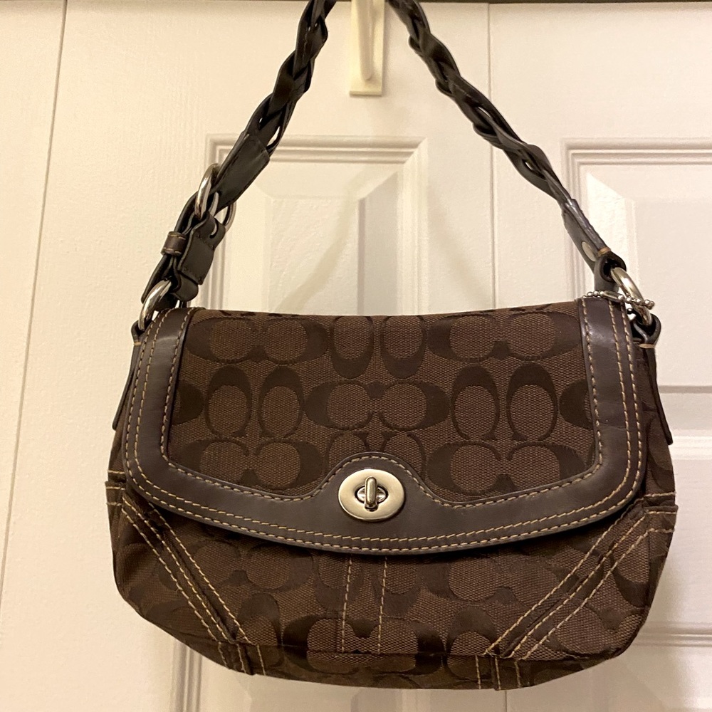 Coach hand bag - LN